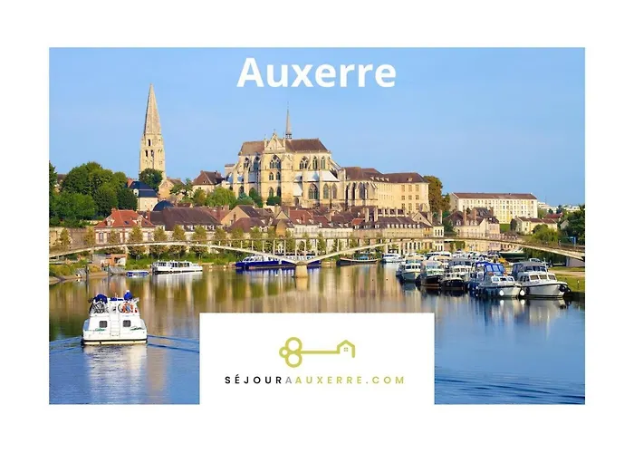 Republique - Sejour A Auxerre
